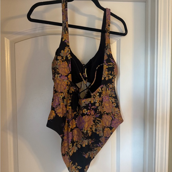 Lspace Byron Bay One Piece Swimsuit: size L - Picture 3 of 3
